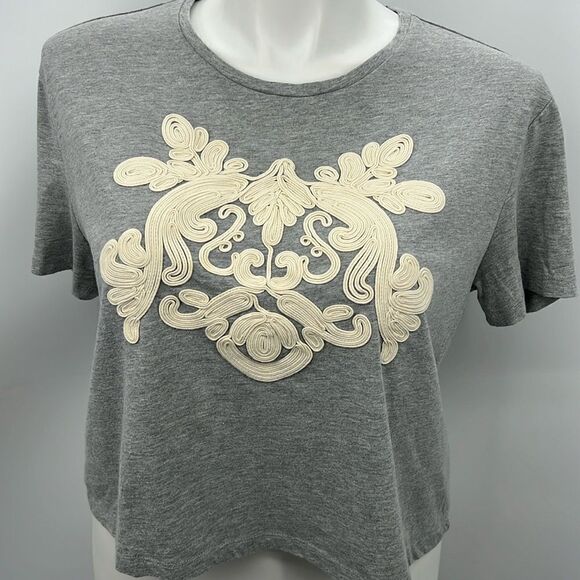 H & M gray cropped textured large short sleeve shirt - Picture 1 of 4